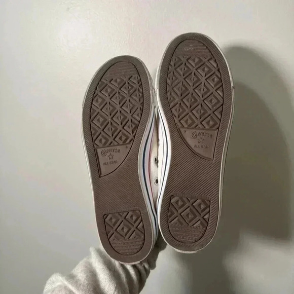 Converse low cut white sneakers 7 - Picture 6 of 6